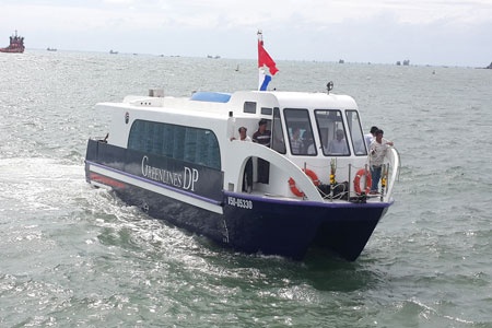 Tau trieu do sap chay lai tuyen TP.HCM - Vung Tau hinh anh