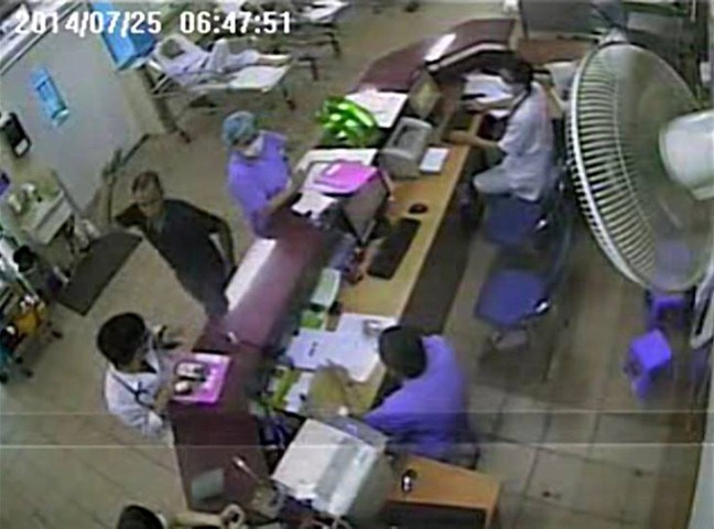 Y - bac si lien tuc bi tan cong: Bao dong an ninh benh vien hinh anh