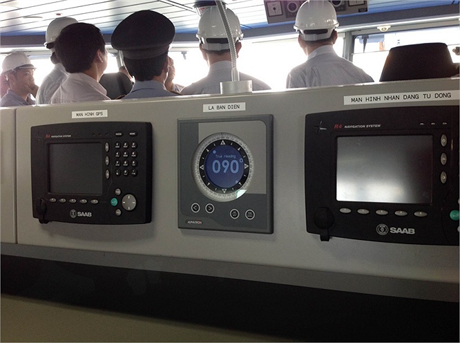 Với những thiết kế hiện đại, tàu KN 782 góp phần hỗ trợ ngư dân bám biển.