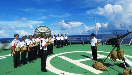 Nhung nguoi linh nha gian bat tu hinh anh