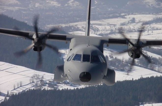 Máy bay vận tải C-295.