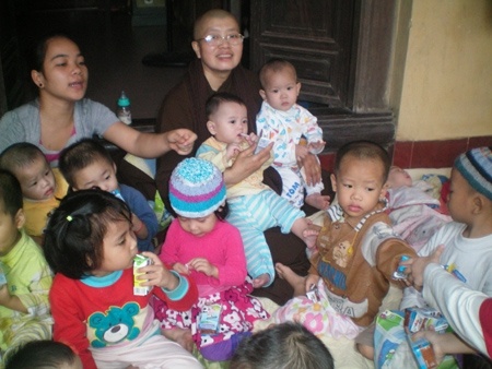 Chùa Bồ Đề từ lâu là nơi nuôi dưỡng rất nhiều trẻ em.