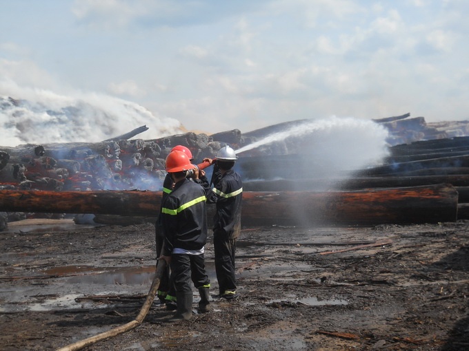 Cháy cảng Quy Nhơn