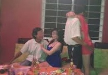 Bi kich cua nhung tiep vien chan dai phong VIP hinh anh