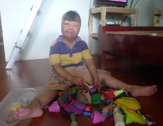 Ngày 16/11/2011, TAND tỉnh Thanh Hóa đã mở phiên sơ thẩm và tuyên phạt Vũ Văn Quang 20 năm tù giam. Bản án được tuyên là cái kết đích đáng cho người cha tàn độc vô nhân tính, con thường pháp luật. 