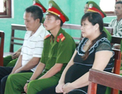 Cha va nguoi tinh danh chet con trai 8 tuoi linh an hinh anh