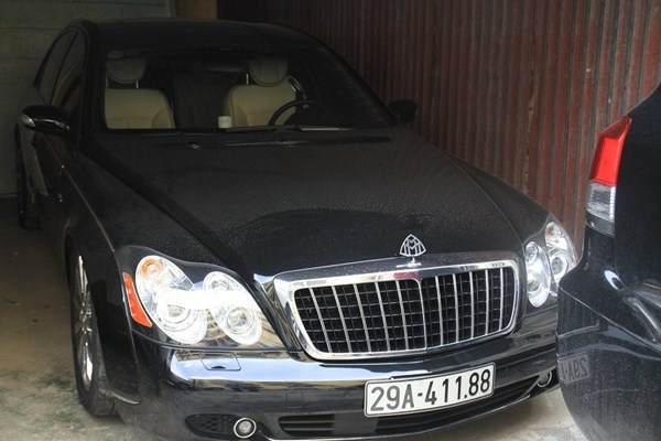 Trum xa hoi den dat Kinh Bac di sieu xe deo bien gia hinh anh