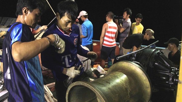 Sự cố hư tời liên tục trong các mẻ lưới đầu tiên trên tàu Sang Fish 01.