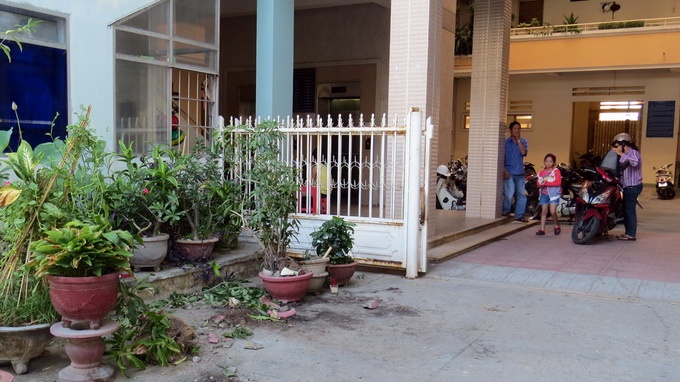 Mot nguoi tu vong nghi do nhay lau tu tu hinh anh