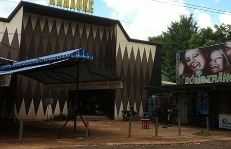 Hai pho giam doc so danh nhau phai nhap vien hinh anh