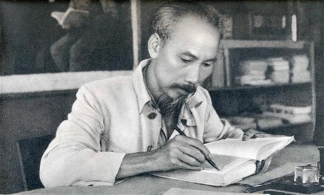 Qua trinh cong bo Tai lieu 'tuyet doi bi mat' hinh anh