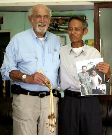 Cuộc gặp của tình yêu thương giữa con người với con người (ảnh NVCC).