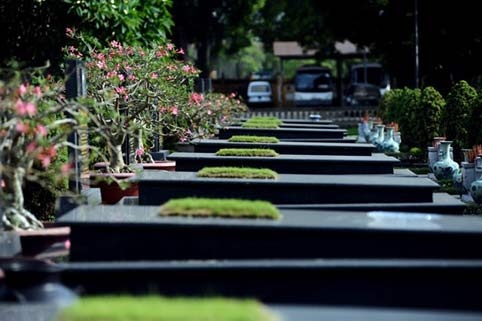 HN danh hang tram hecta de xay moi cac nghia trang tap trung hinh anh