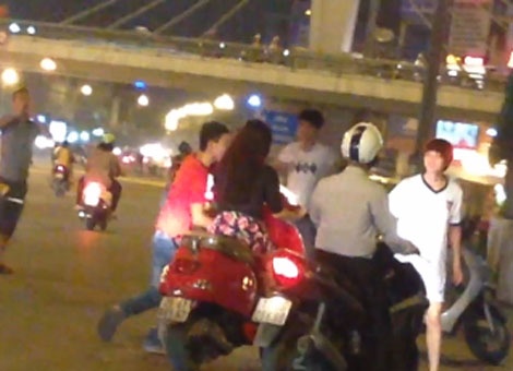 Clip canh ban vai coc nuoc, cuoc ca may tinh mang hinh anh