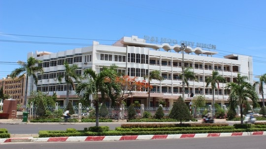 Trường ĐH Quy Nhơn.