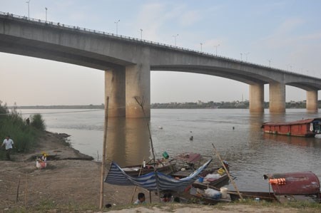 Một điểm thường xuyên phát hiện xác chết trên sông Hồng.