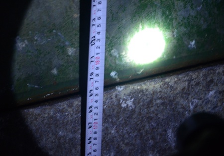 Dù thùng chỉ được kiểm định với chiều cao tối đa 60 cm, nhưng hầu hết các xe đều được cơi thùng lên thành 1,8 - 2 m.