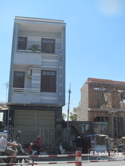 Nhà bà Nga trước khi di dời.