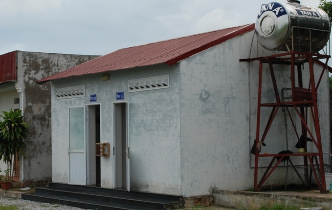 Can canh WC o Thanh Hoa dat bang can ho chung cu o Ha Noi hinh anh