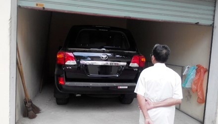 Thi xa tau xe gan 4 ty roi cho nam kho hinh anh