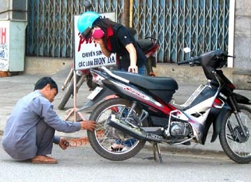 Chieu lua 'xe boc khoi, xet lua kia' tren duong Sai Gon hinh anh
