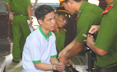 Mot nguoi muon lam chung vu ky an vuon mit hinh anh