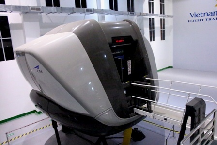 Buồng bay giả định SIM A321 của VNA trị giá hàng chục triệu USD có thể bay giả định và đưa ra kết quả chính xác như bay thật.