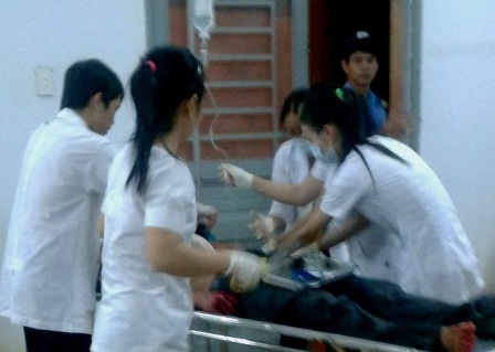 Chong dam vo chet roi tu sat hinh anh