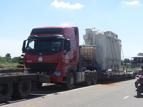 Vu xe khung chay tron: Nghi dung giay phep gia hinh anh