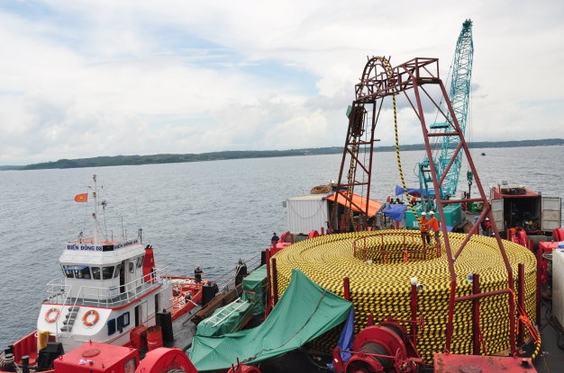 Da rai 8 km cap ngam ra Ly Son hinh anh