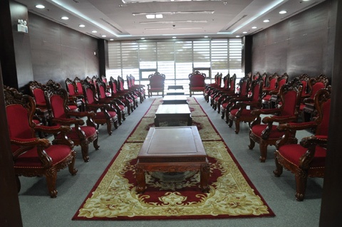 Ben trong toa nha hanh chinh 95 trieu USD ngay khanh thanh hinh anh