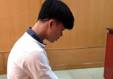 Bi hai chap nhan lay bi cao lam chong ngay tai toa hinh anh