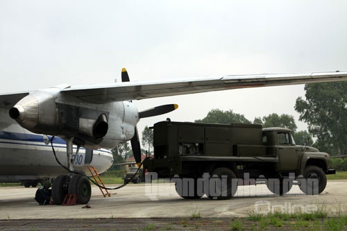 Thông điện cho 1 chiếc An-26.