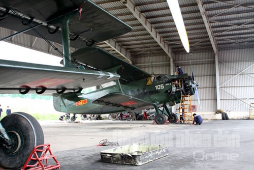 Trong biên chế của Lữ đoàn 918 còn có những chiếc máy bay An-2. Ngoài chức năng vận tải, loại máy bay này còn được sử dụng trên nhiều lĩnh vực như phục vụ đo đạc bản đồ; gieo hạt trồng rừng.