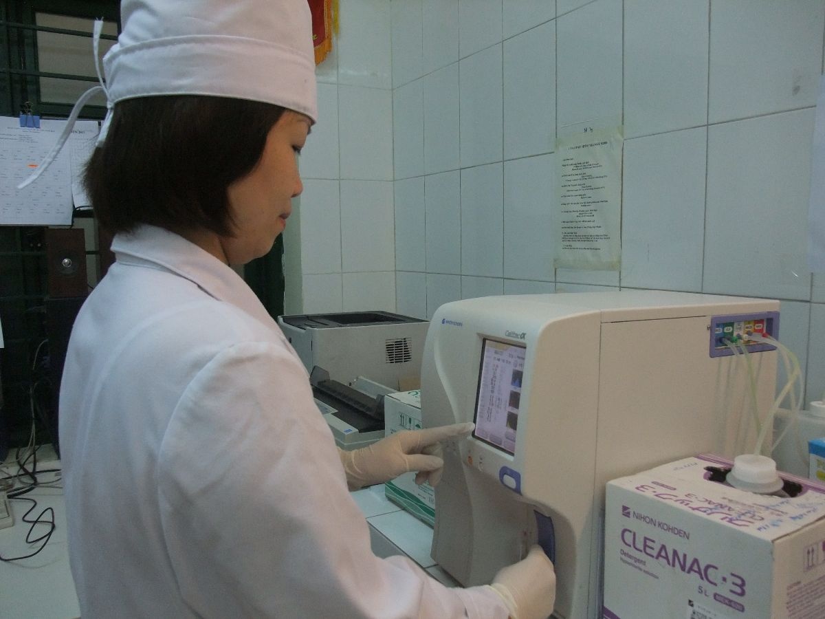 Kham nam khoa duoc chi dinh 'soi tuoi te bao am dao' hinh anh