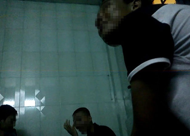 Nhóm người bán thận đang chờ ngày lên bàn mổ ở khách sạn Thanh Nga, đường Ngô Quyền, TP Huế. 