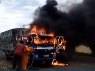 Oto tai bat ngo boc chay, thieu rui 16 trieu dong hinh anh