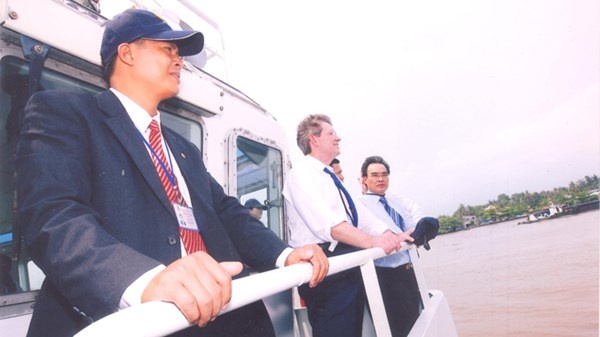 Nhung nguoi bao ve yeu nhan - Ho la ai? hinh anh