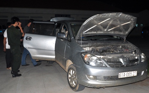 Chiếc xe gây án của các đối tượng giang hồ Bình Dương.