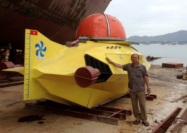 Tàu lặn Hòa Bình được thiết kế theo quy phạm tàu ngầm của Cộng hòa Liên bang Đức, chiều dài 6,63 m, chiều cao 2,74m, tốc độ di chuyển 4,5 hải lý/giờ, thời gian lặn 24h, độ sâu lặn 50m, số lượng thuyền viên 4 người. 