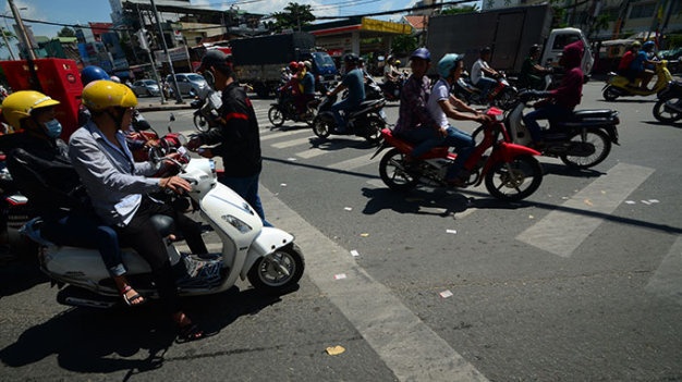 Nguoi phat to roi vi pham giao thong se bi xu ly hinh anh