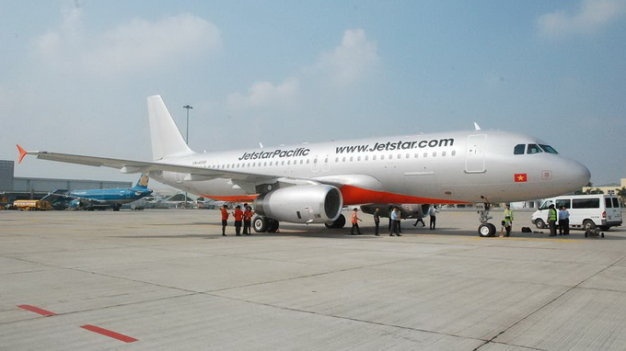 Khong di may bay van co ten suot chuyen bay hinh anh