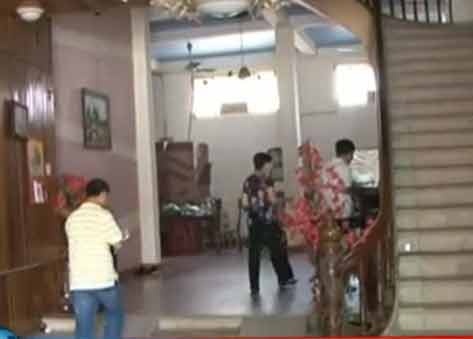 Dam thanh nien nua dem tan cong ba chu nha nghi de cuop vang hinh anh