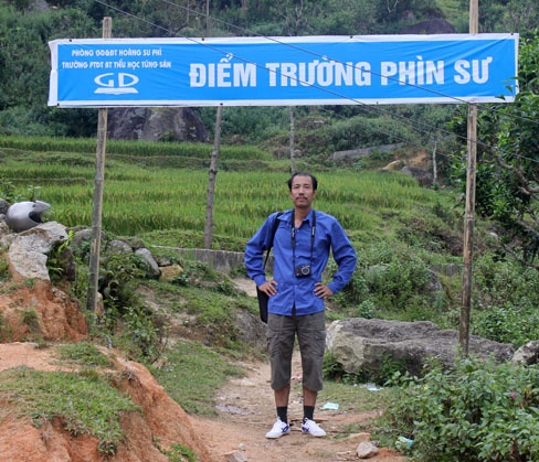 Lương y Phạm Văn Thanh ở bản Phìn Sư của người Cờ Lao 