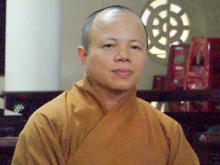 Su thay 'so iPhone': 'Toi da lam mat thanh danh Giao hoi' hinh anh