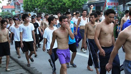 Khoi to 3 nguoi cam dau vu hoc vien cai nghien dieu pho hinh anh