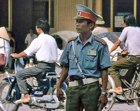 Hinh anh doc ve Ha Noi nam 1991 qua ong kinh nguoi Duc hinh anh