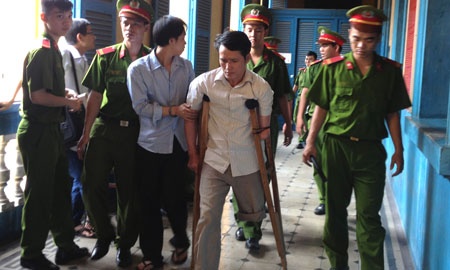 'Trum' ma tuy cut tay chan tam thoat an tu hinh anh