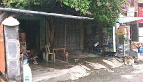 Ngôi nhà nơi Trượng cố thủ bắn lại Cảnh sát.
