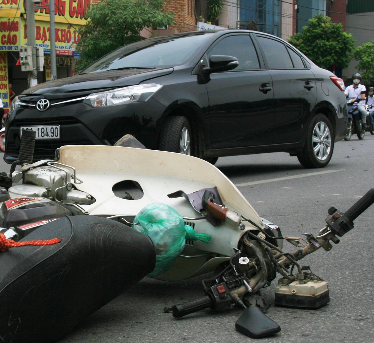 Xe may cho cu 91 tuoi gap nan sau dam co hinh anh